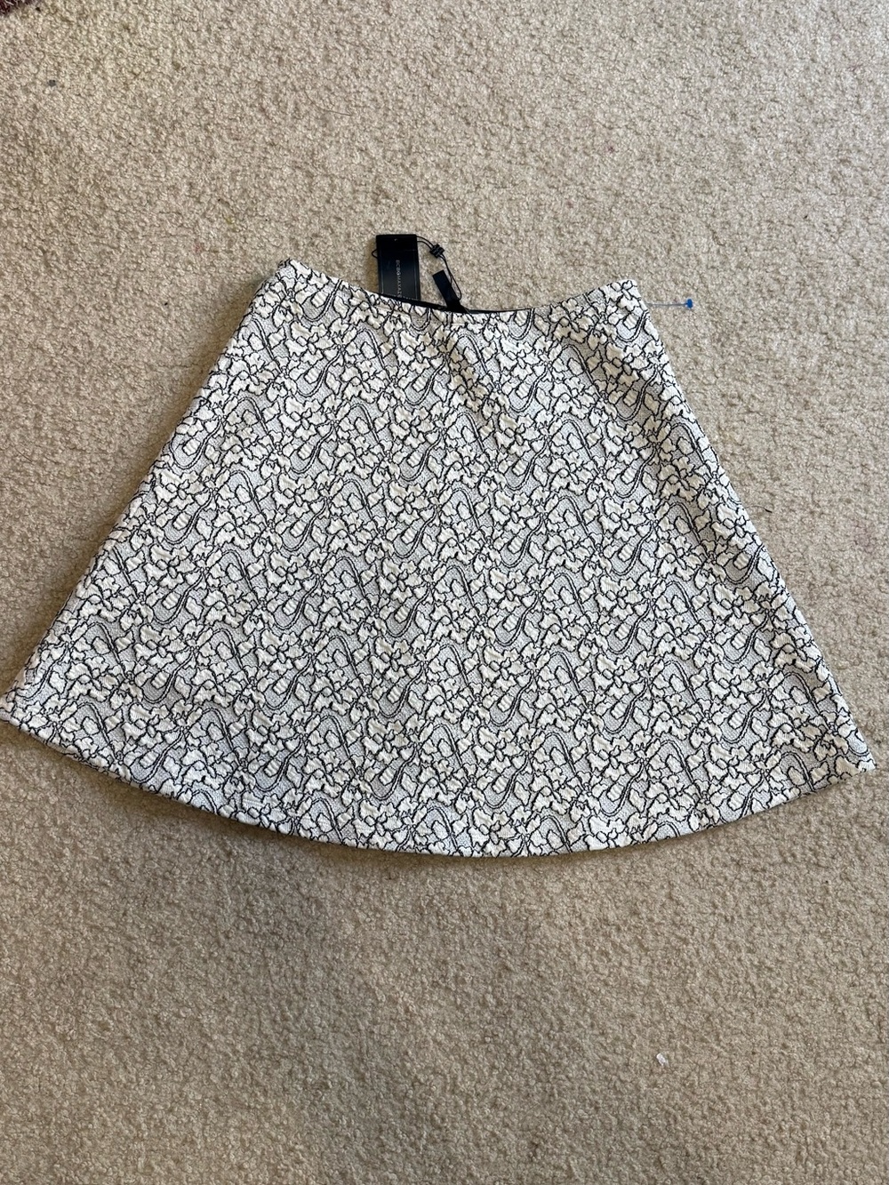 BCBGMaxAzria White A-Line Skirt with Black Abstract Print